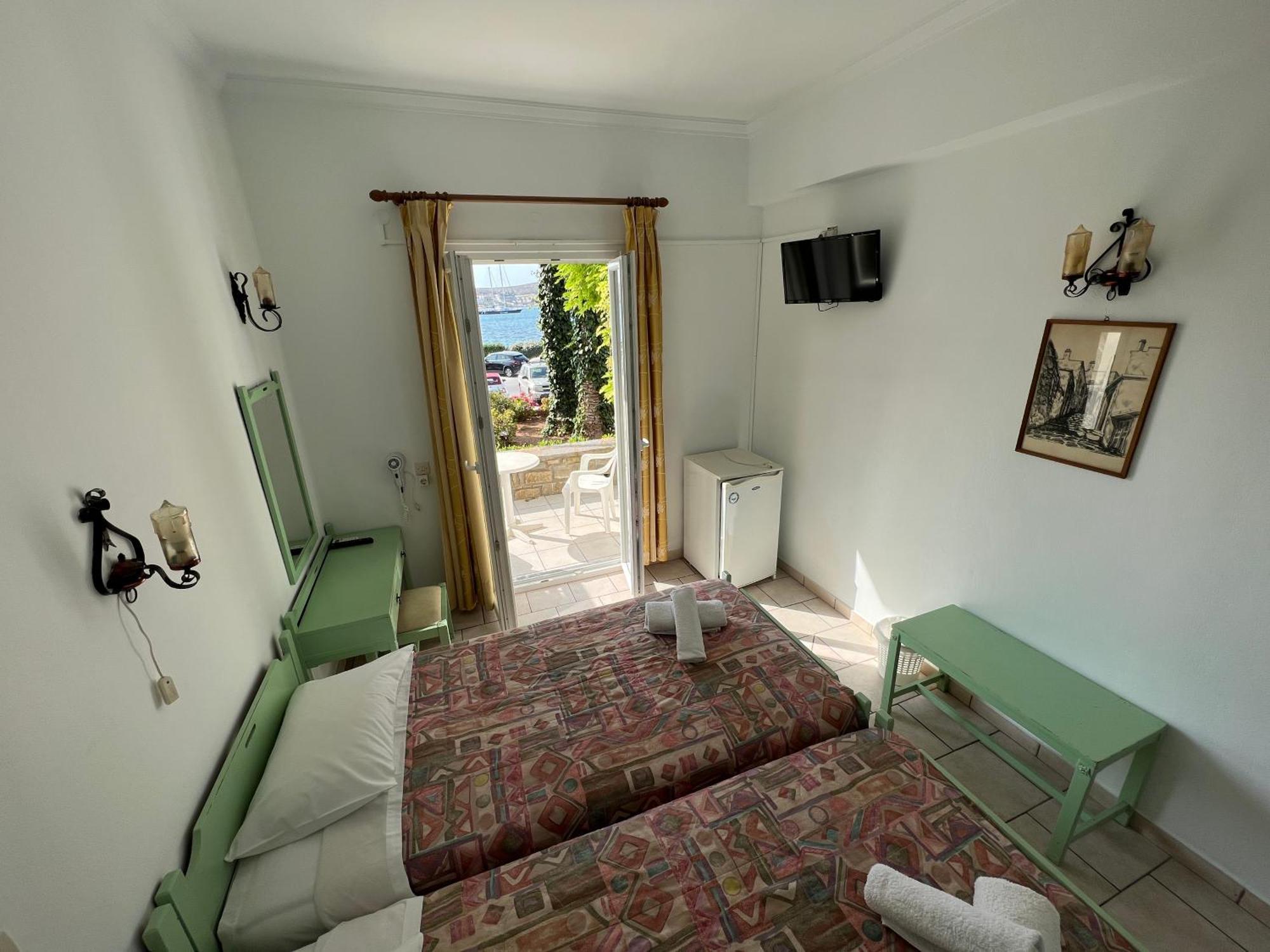 Asterias Hotel - Seafront Páros 外观 照片